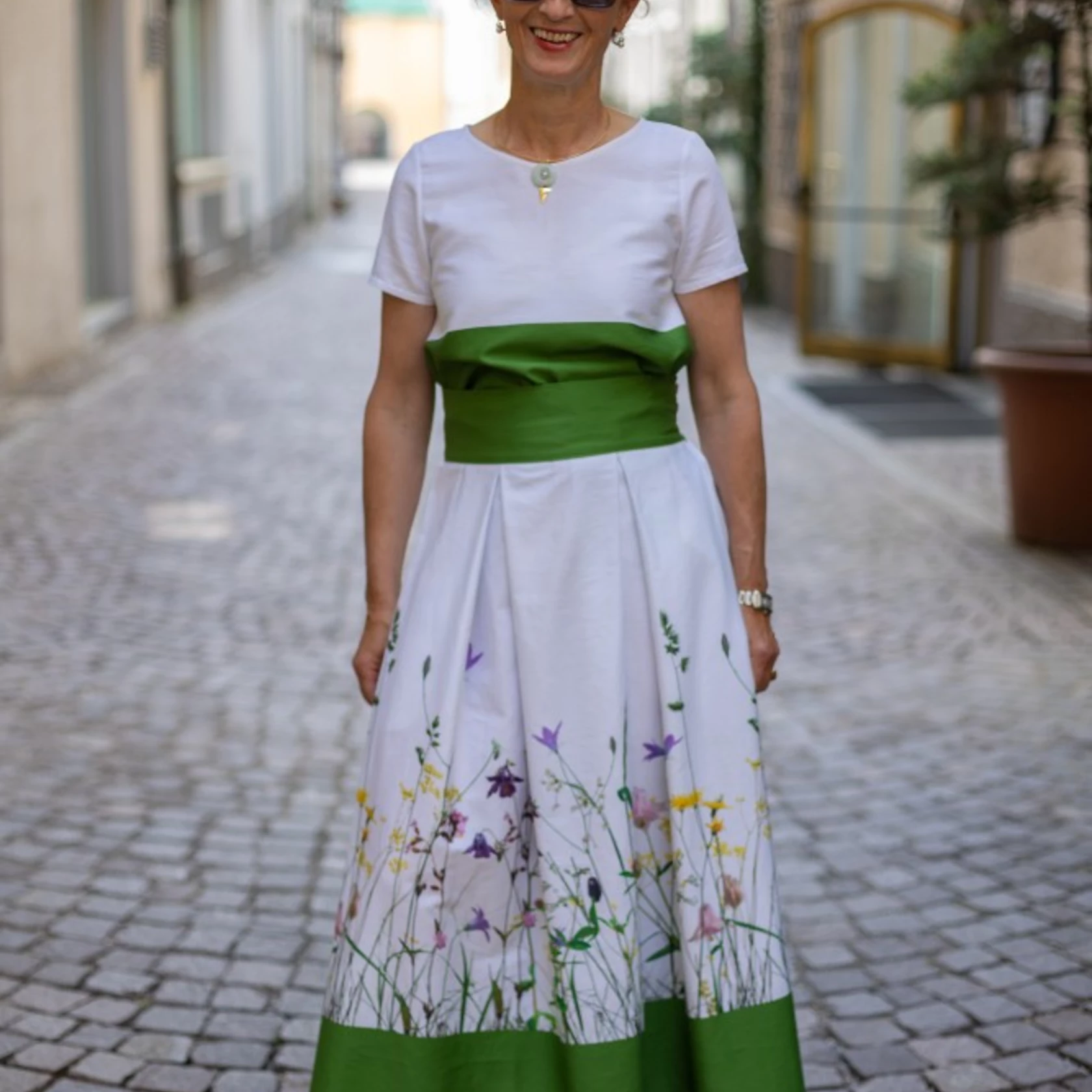 Bluse Zana kurz Goldlinie Bluse Zana kurz Goldlinie