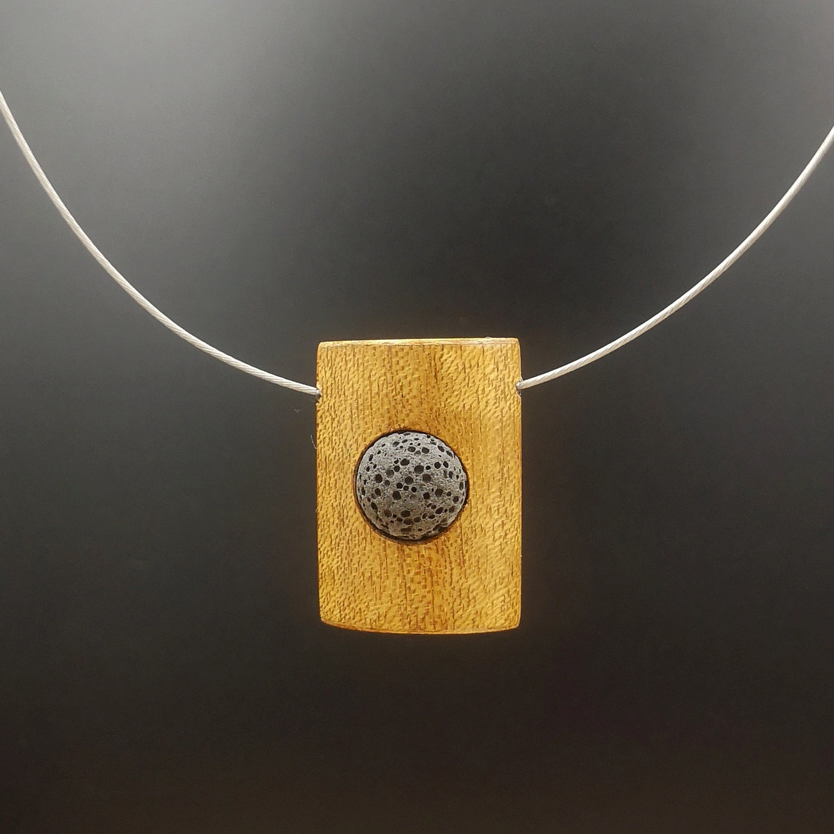 Collier "Muthenye / Lava" Collier "Muthenye / Lava"