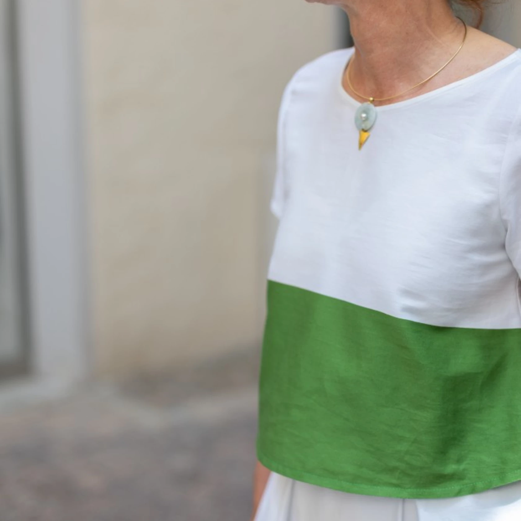 Bluse Zana kurz Goldlinie Bluse Zana kurz Goldlinie