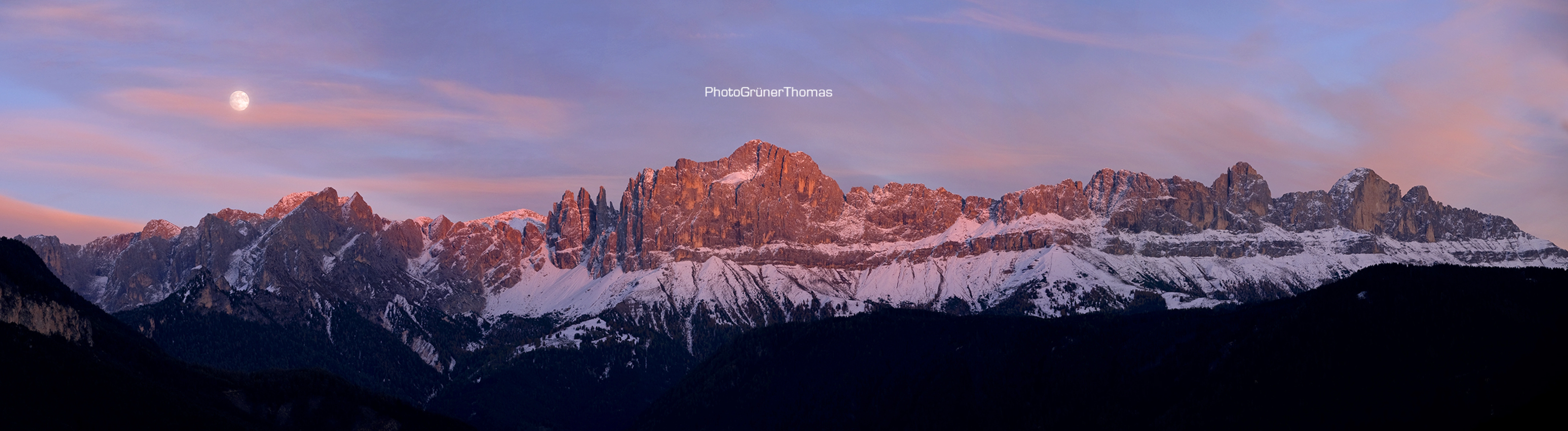 Panoramabild Rosengarten Sonnenuntergang mit Mond Panoramabild Rosengarten Sonnenuntergang mit Mond
