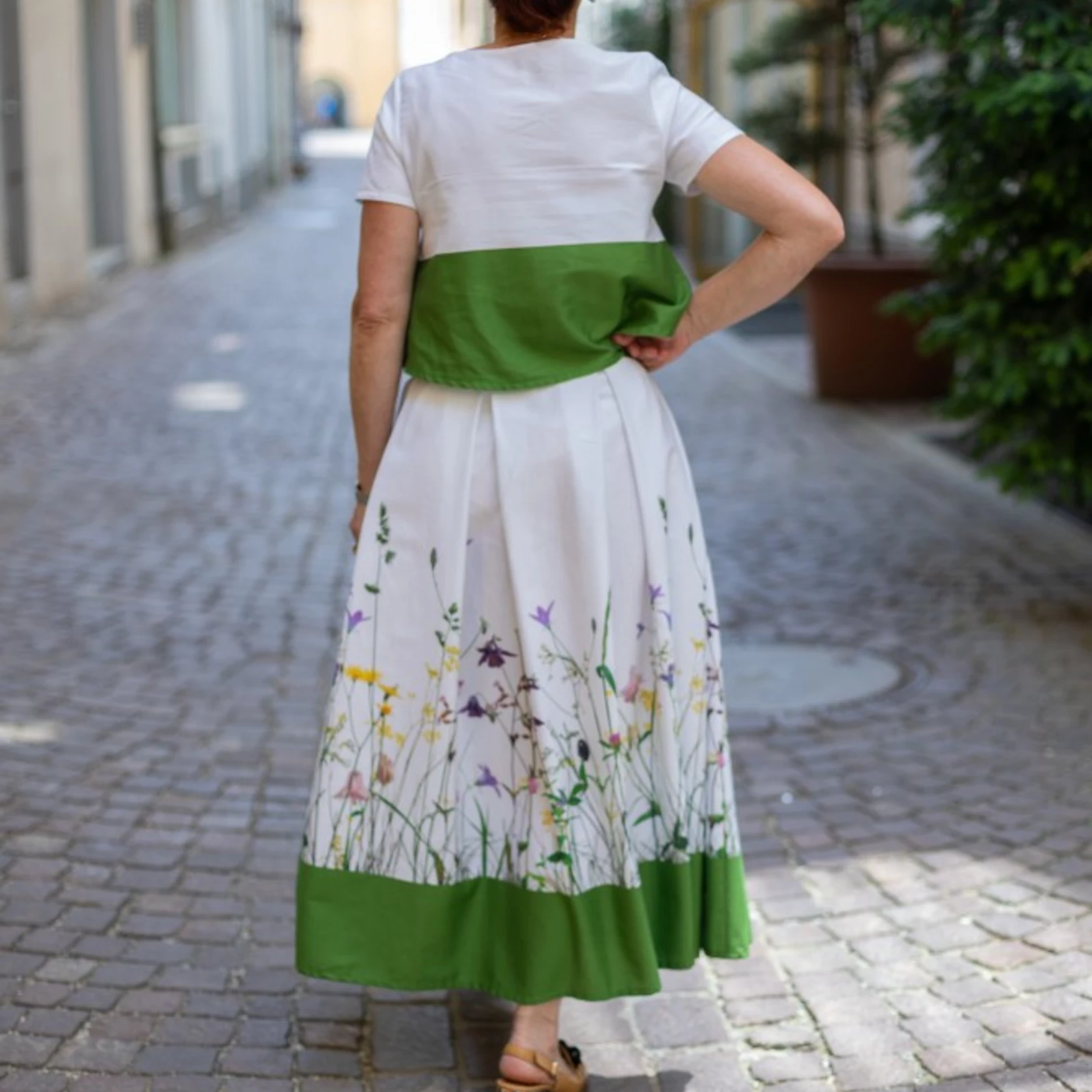 Bluse Zana kurz Goldlinie Bluse Zana kurz Goldlinie