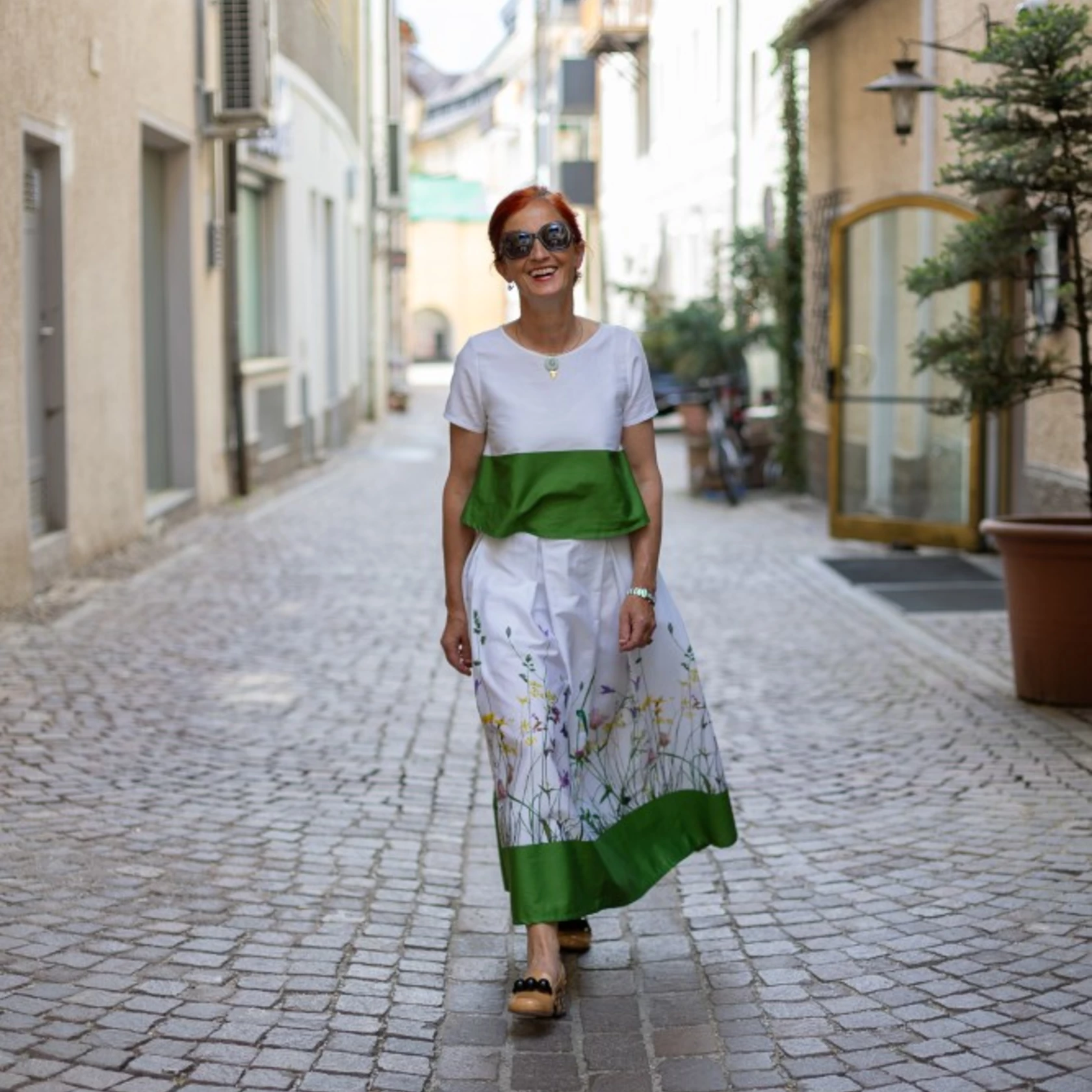 Bluse Zana kurz Goldlinie Bluse Zana kurz Goldlinie