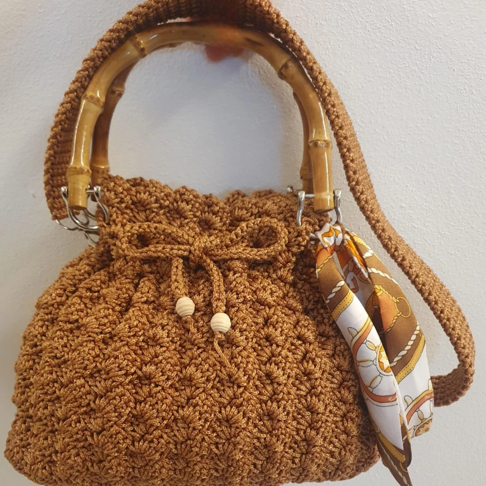 Borsa con manici in bamboo