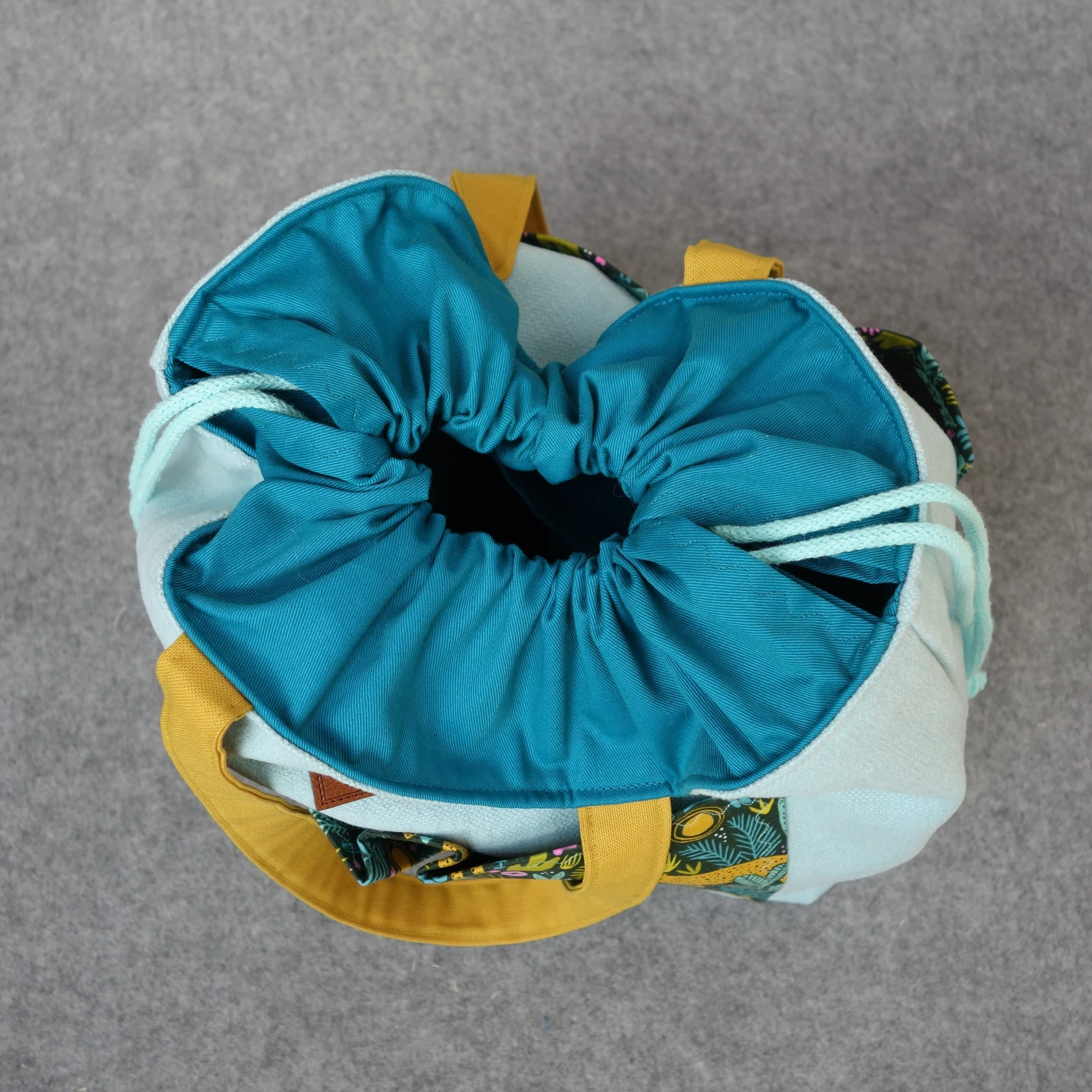 Stricktasche mit Hänkel Stricktasche mit Hänkel