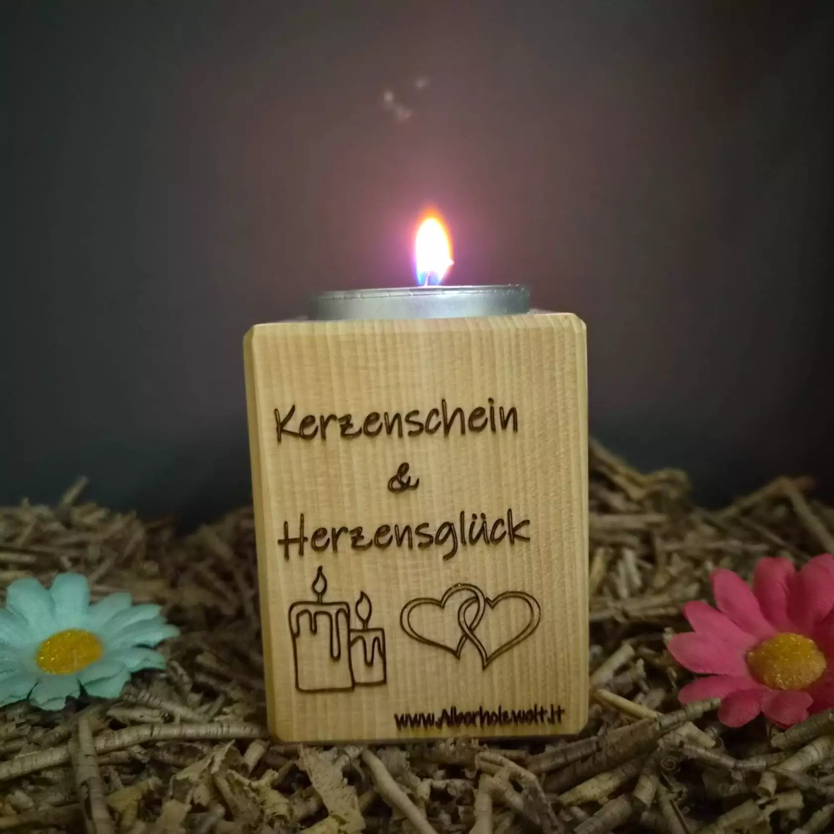 Zirbenholz-Teelichthalter mit persönlicher Gravur