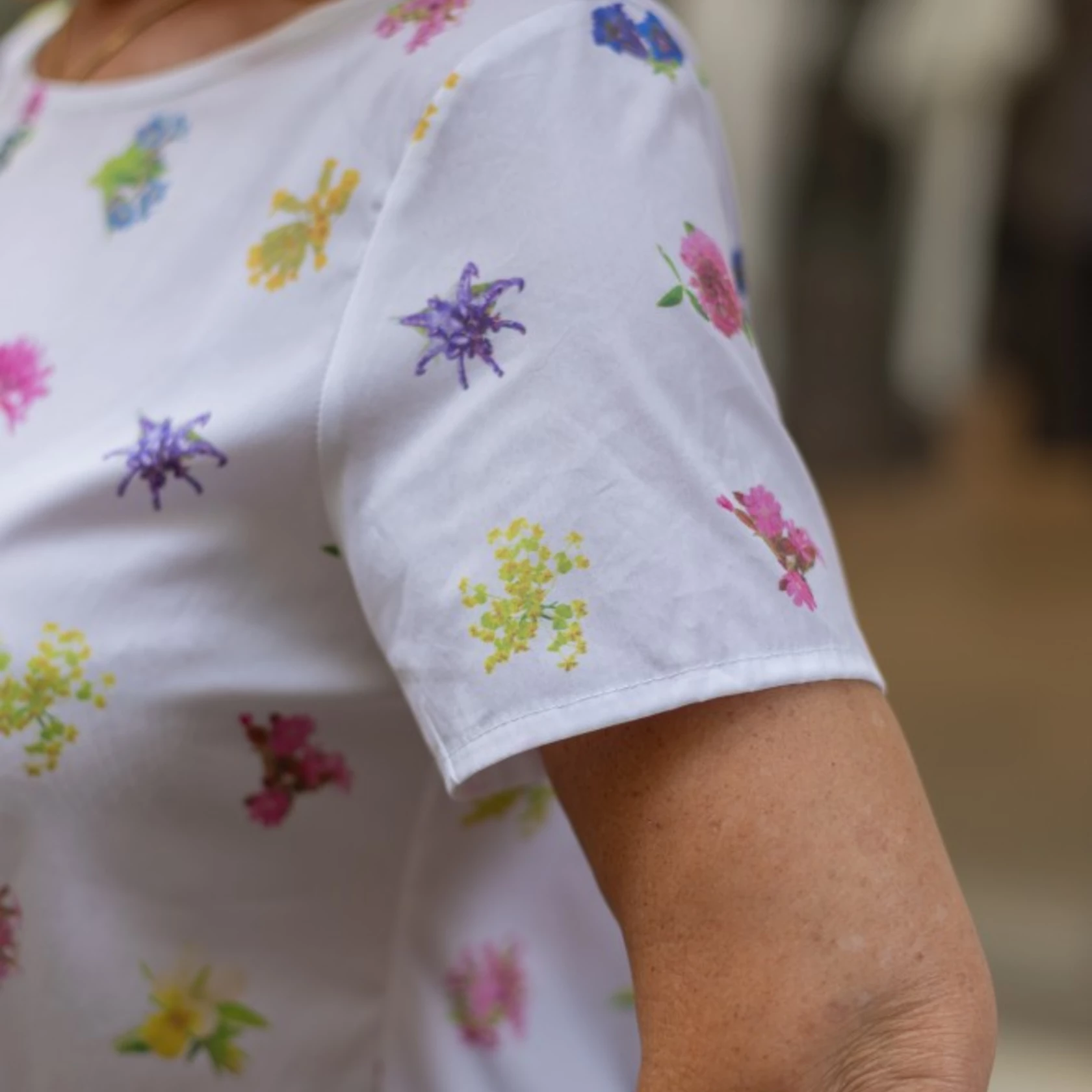 Bluse Zana kurz Goldlinie Bluse Zana kurz Goldlinie