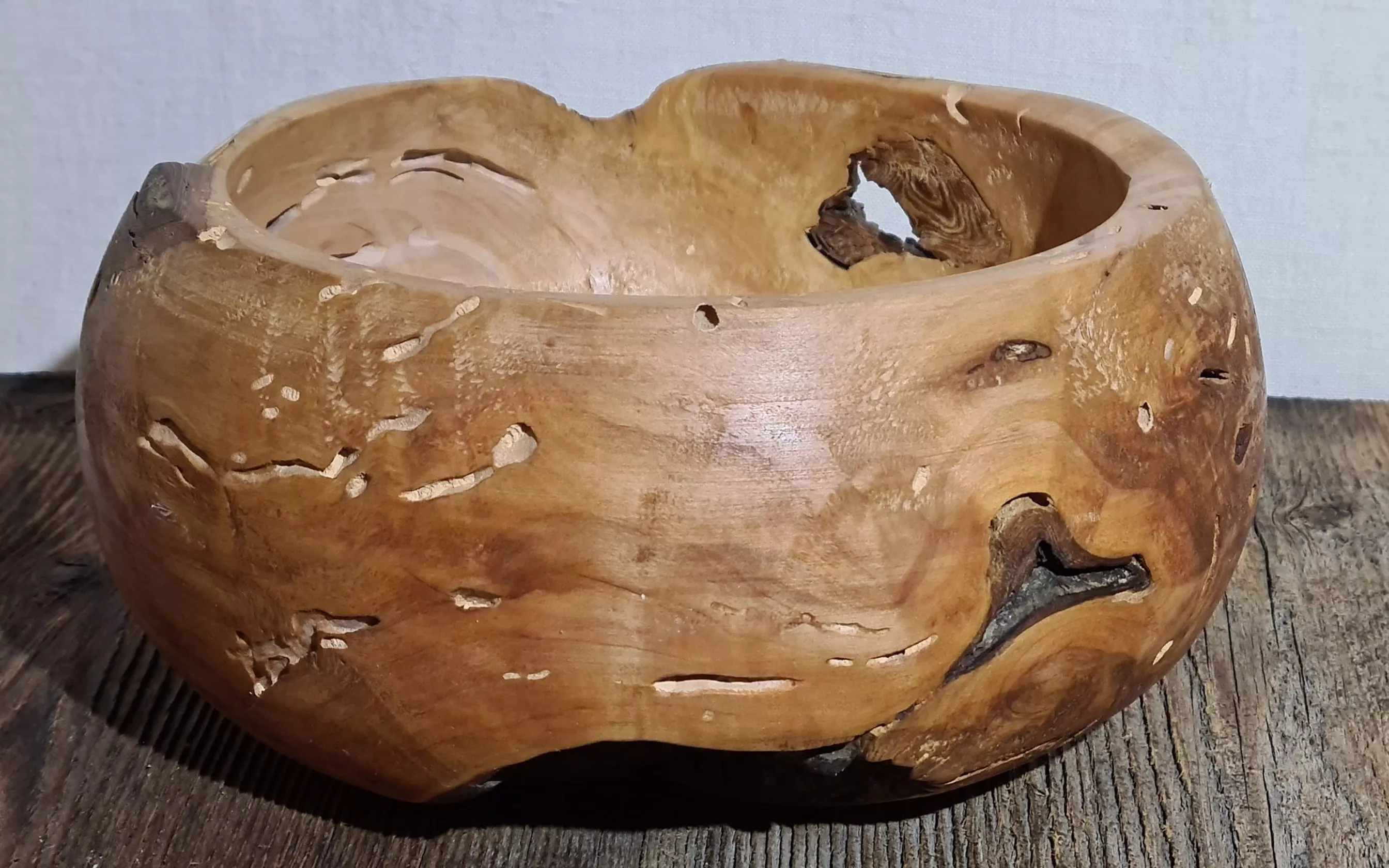 Drechselschale Apfel Holzwurm