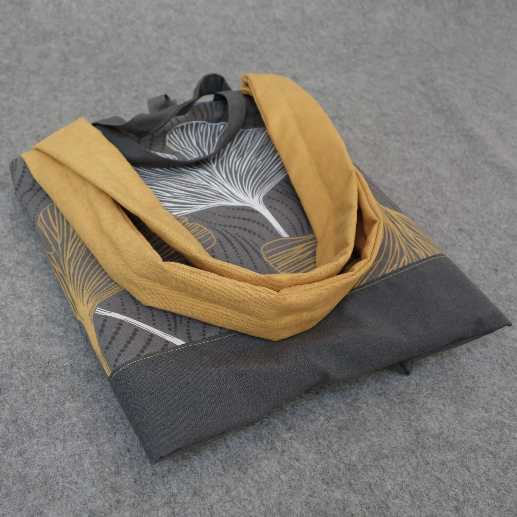 Borsa mare e piscina Foglie di Ginko/Grrigio