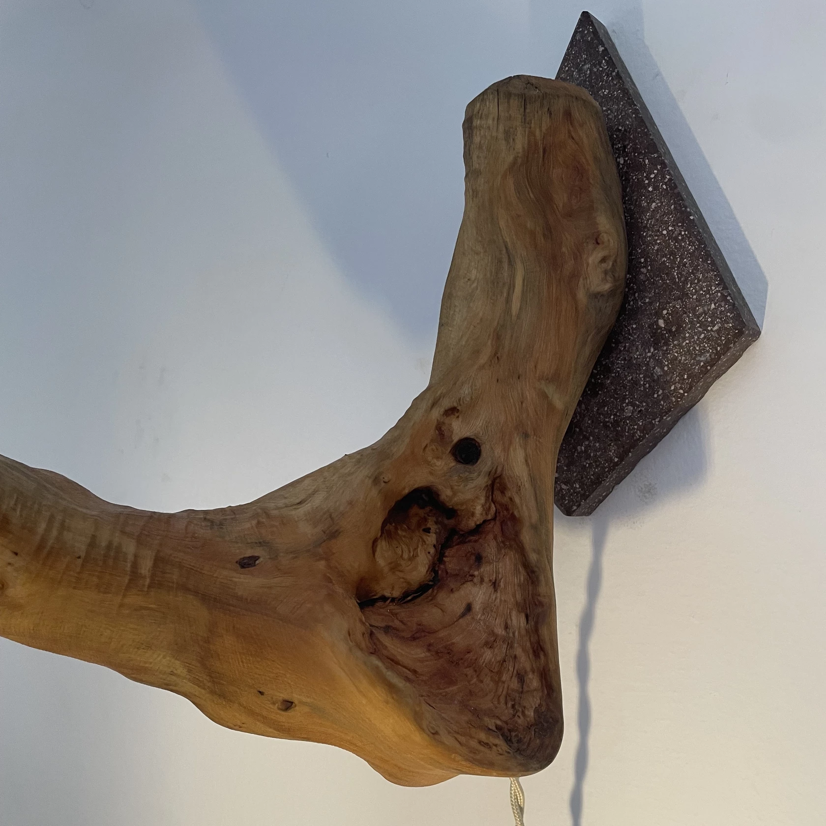 Handgefertigte Naturholz-Wandlampe | Echtes Südtiroler Unikat