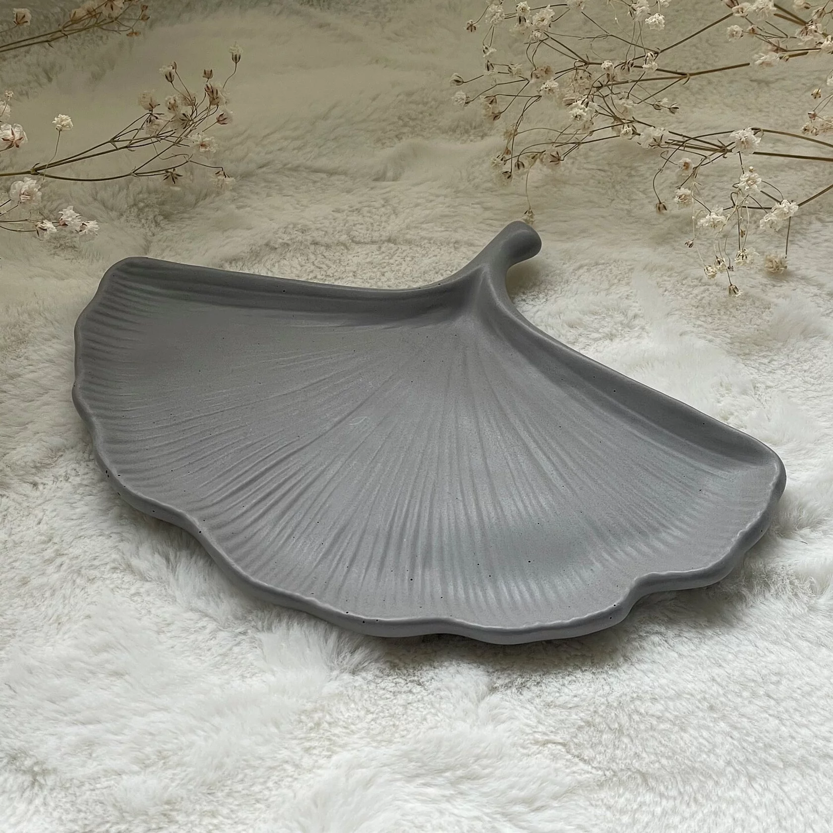 Schmuckschale in Ginkgo Form Schmuckschale in Ginkgo Form