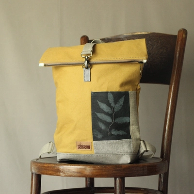 Rolltop Rucksack ROGER Sonnendruck mit Stickerei