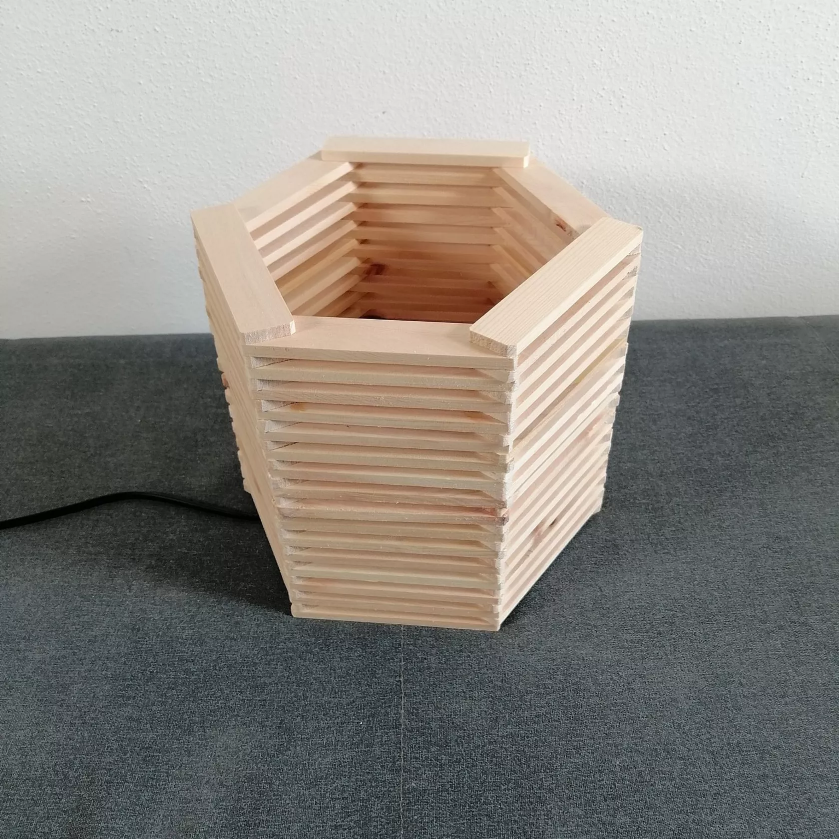 Lampe aus Zirmholz Lampe aus Zirmholz