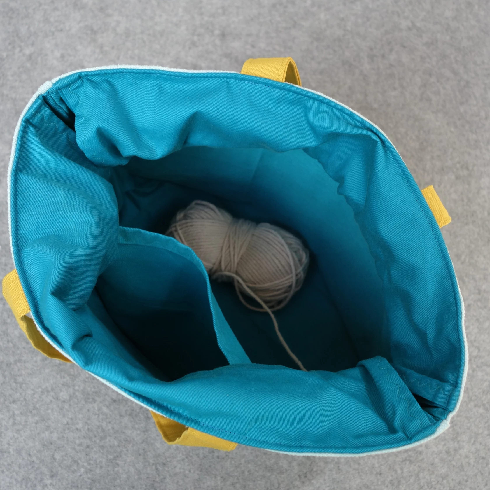 Stricktasche mit Hänkel Stricktasche mit Hänkel