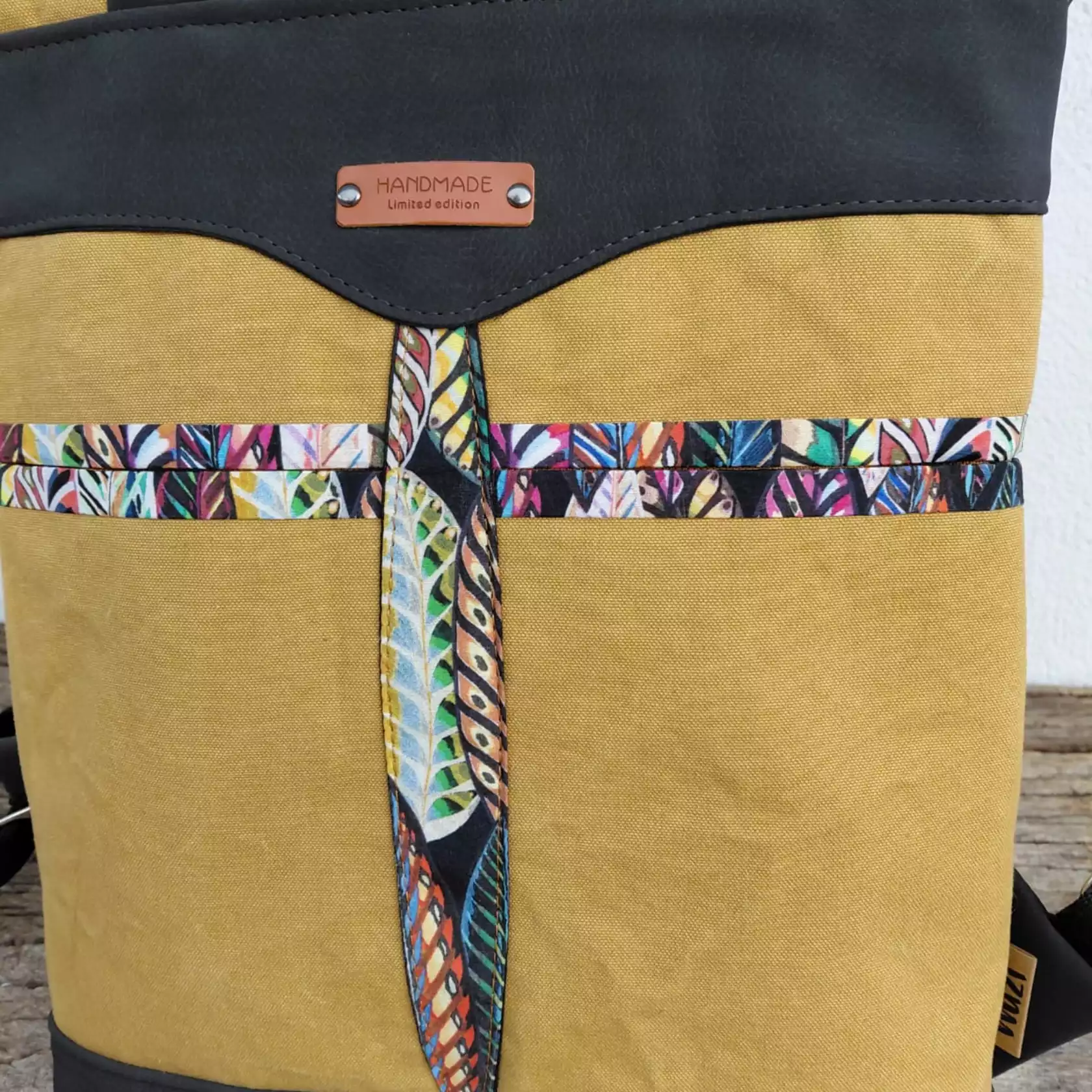 Rucksack gelb Federn Rucksack gelb Federn