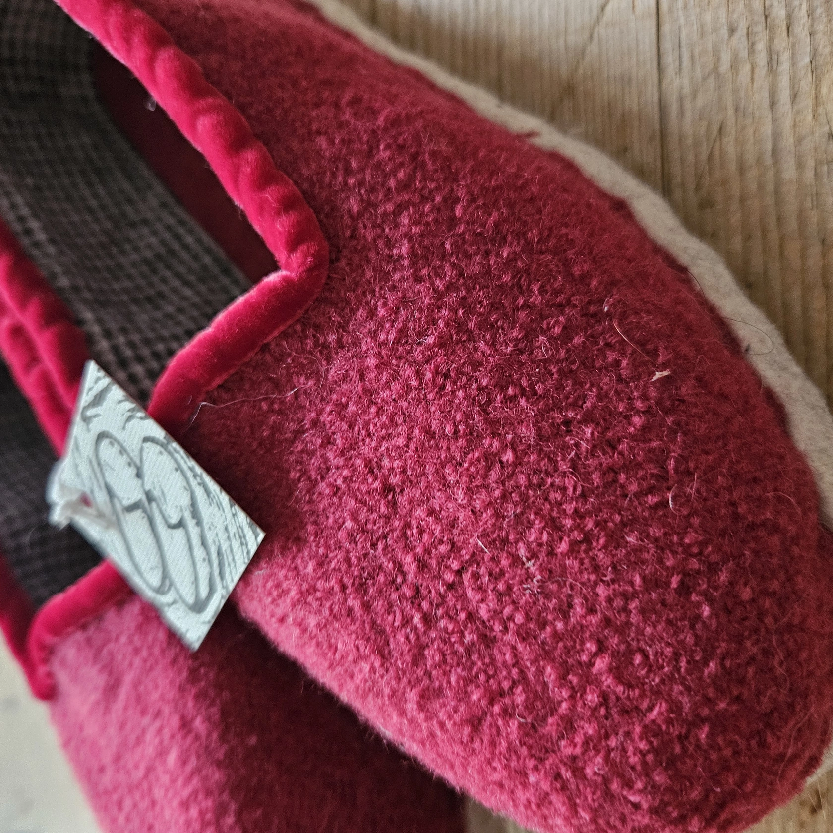 Sarnertoppar rot Erdbeere, Samtband rot Gr. 38 Sarnertoppar rot Erdbeere, Samtband rot Gr. 38