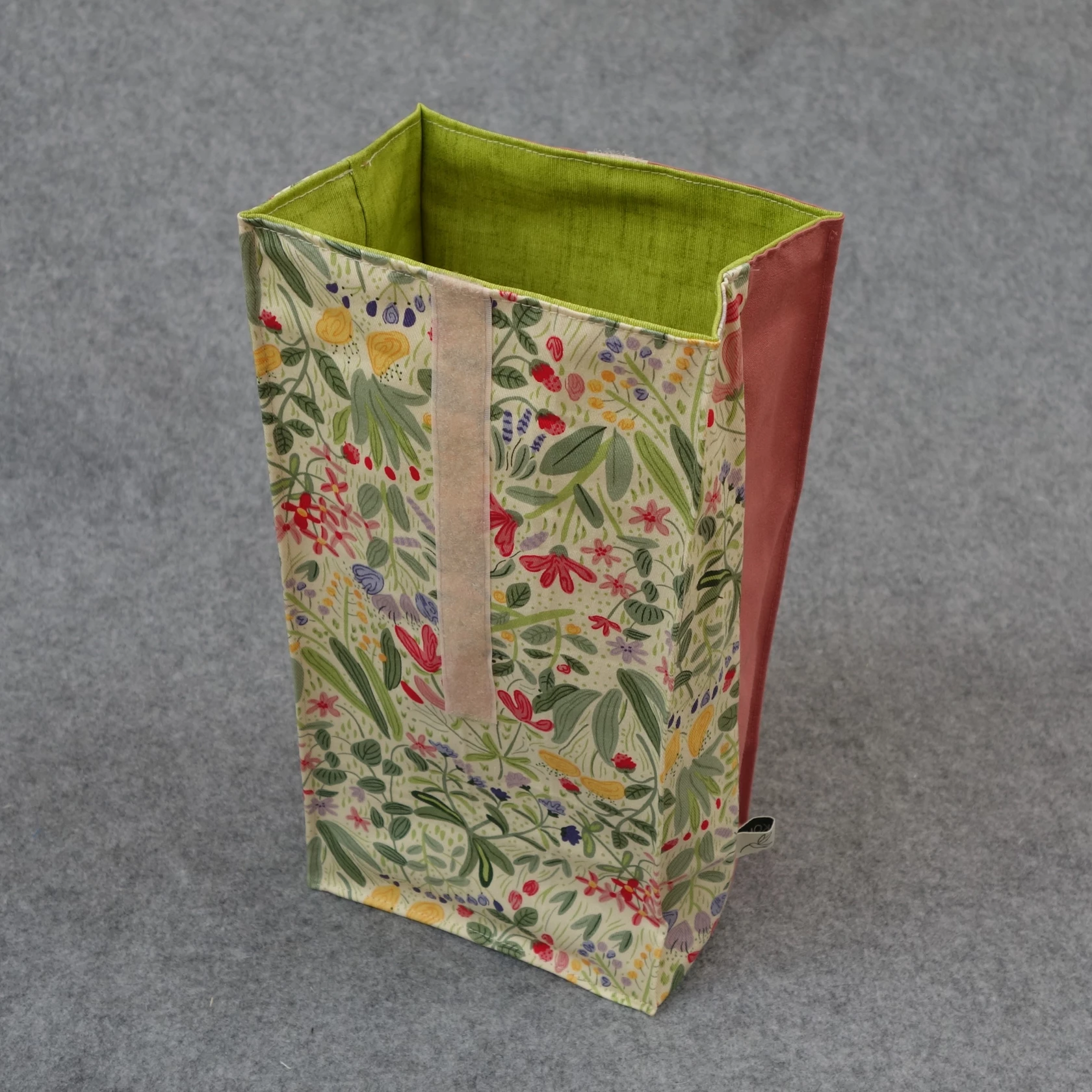 Lunchbag Blumenwiese - Pausenbrottasche Lunchbag Blumenwiese - Pausenbrottasche