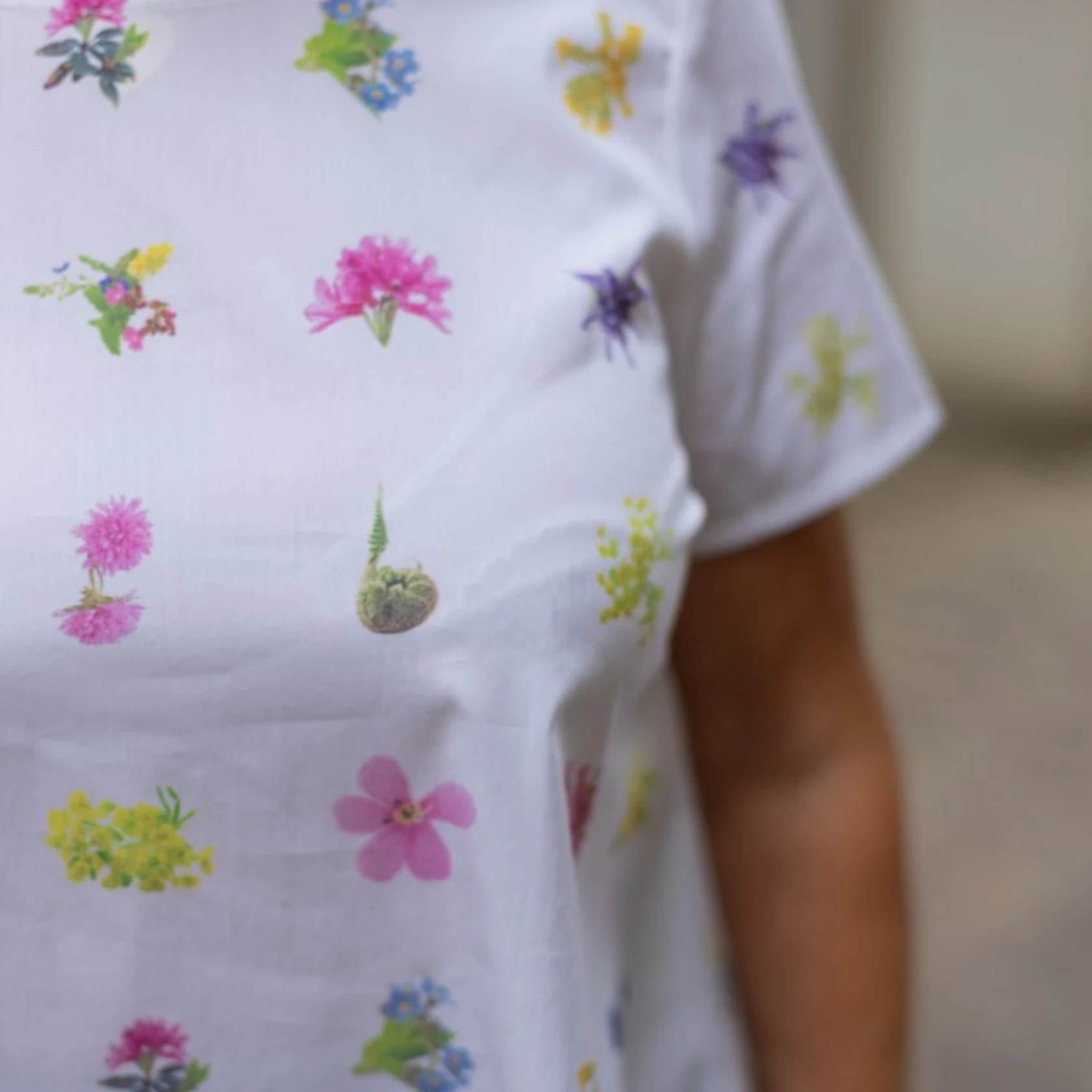 Bluse Zana kurz Goldlinie Bluse Zana kurz Goldlinie
