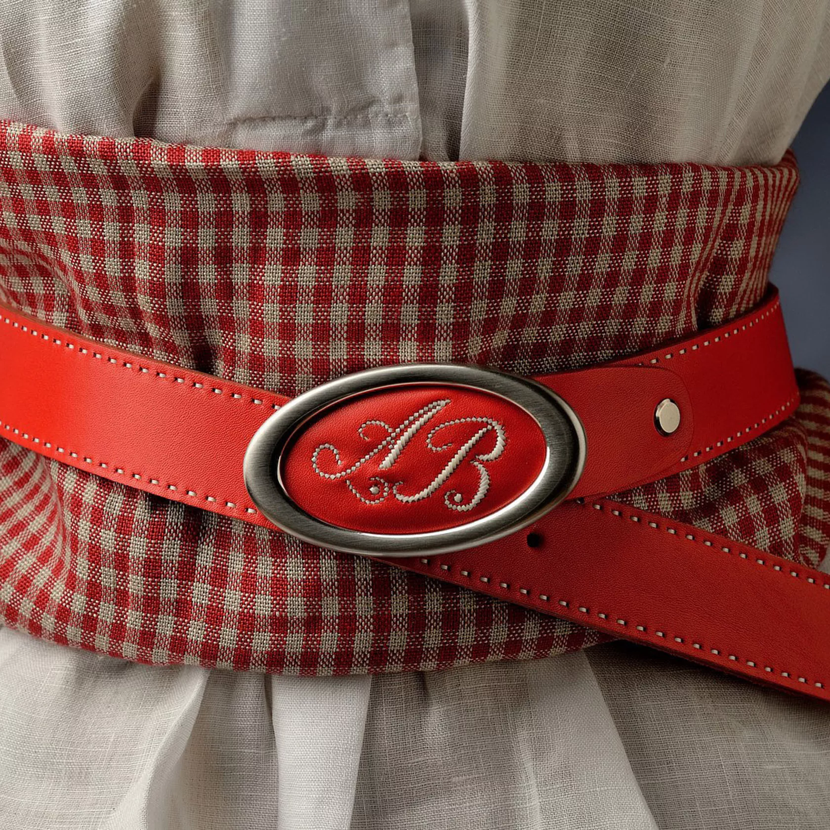 Damengürtel personalisiert mit Initialen “AB” Damengürtel personalisiert mit Initialen “AB”