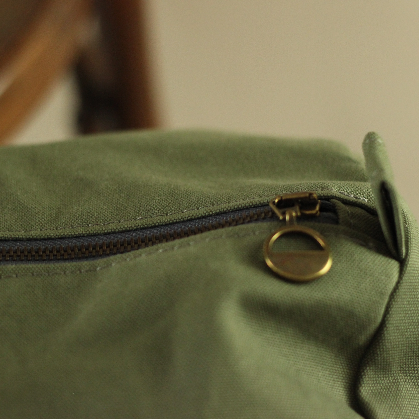 Reise-, Sport- und Abenteuertasche oliv Reise-, Sport- und Abenteuertasche oliv