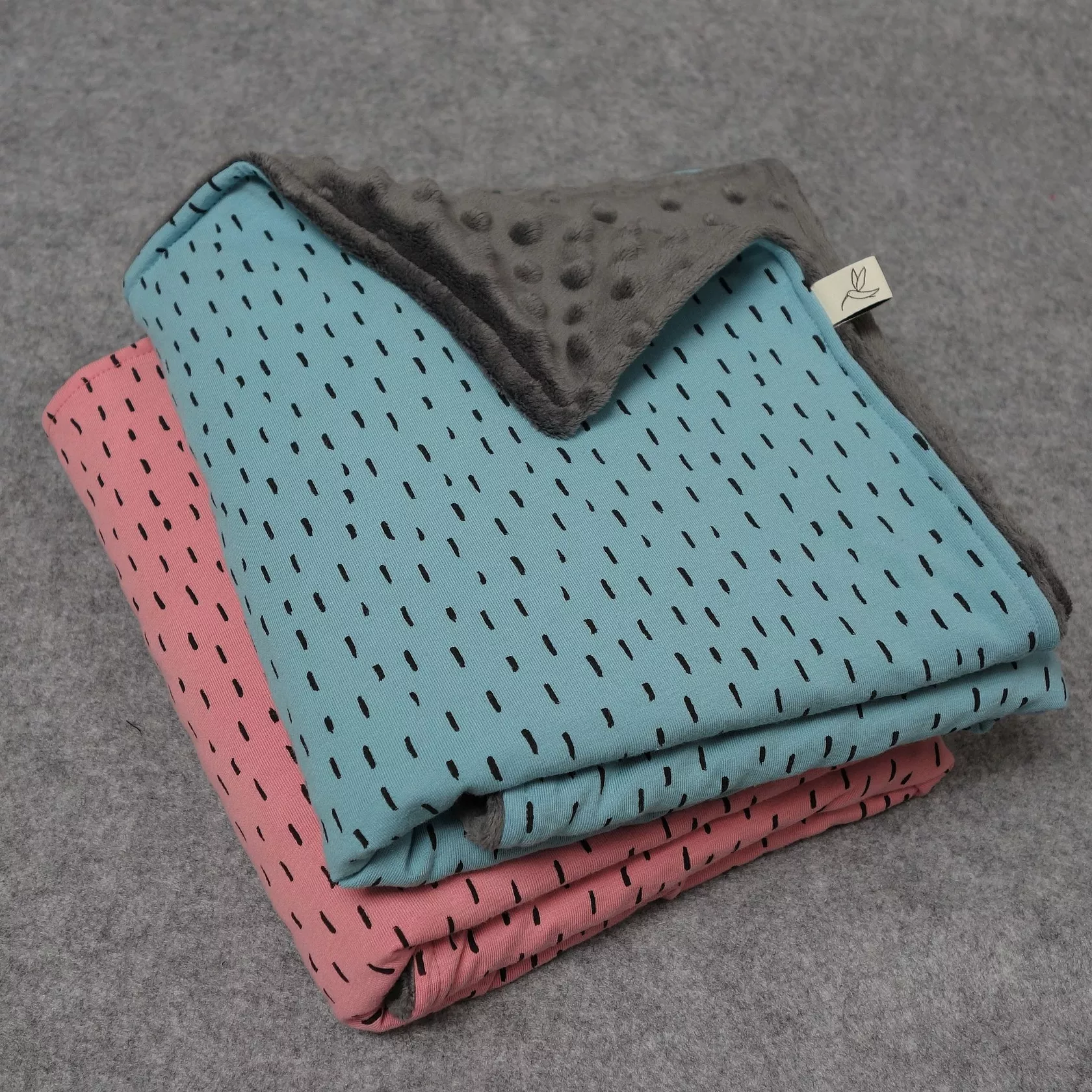 Kuscheldecke Stripes/Dunkelgrau
