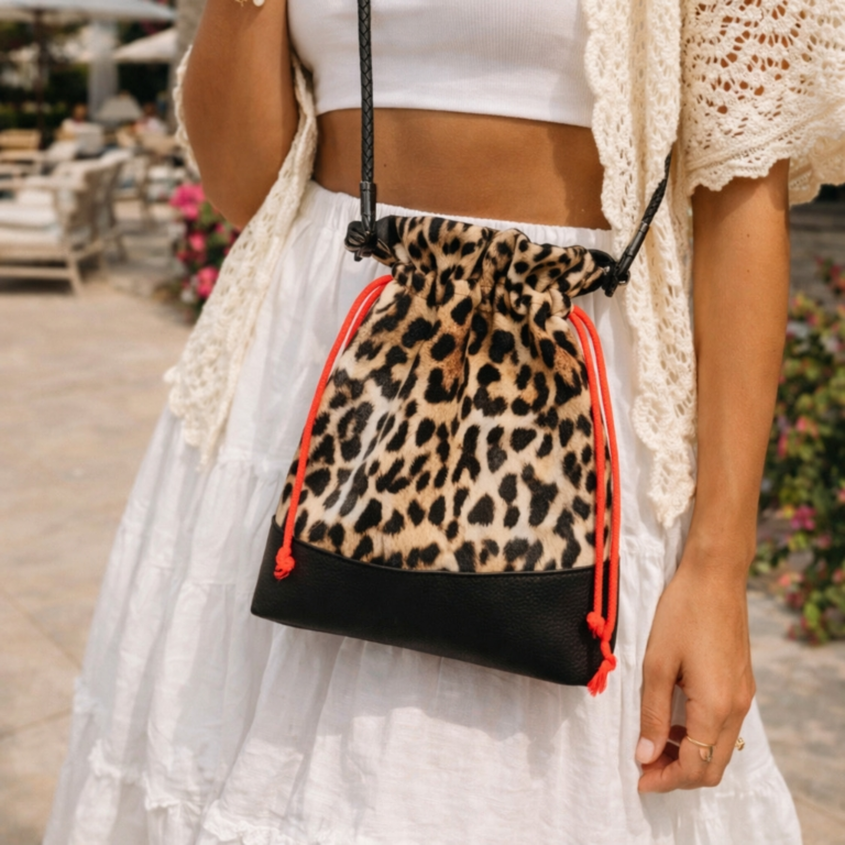 Bucket bag leo Bucket bag leo